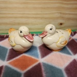Vintage White Duck Salt and Pepper Shakers Cork Stoppers Japan